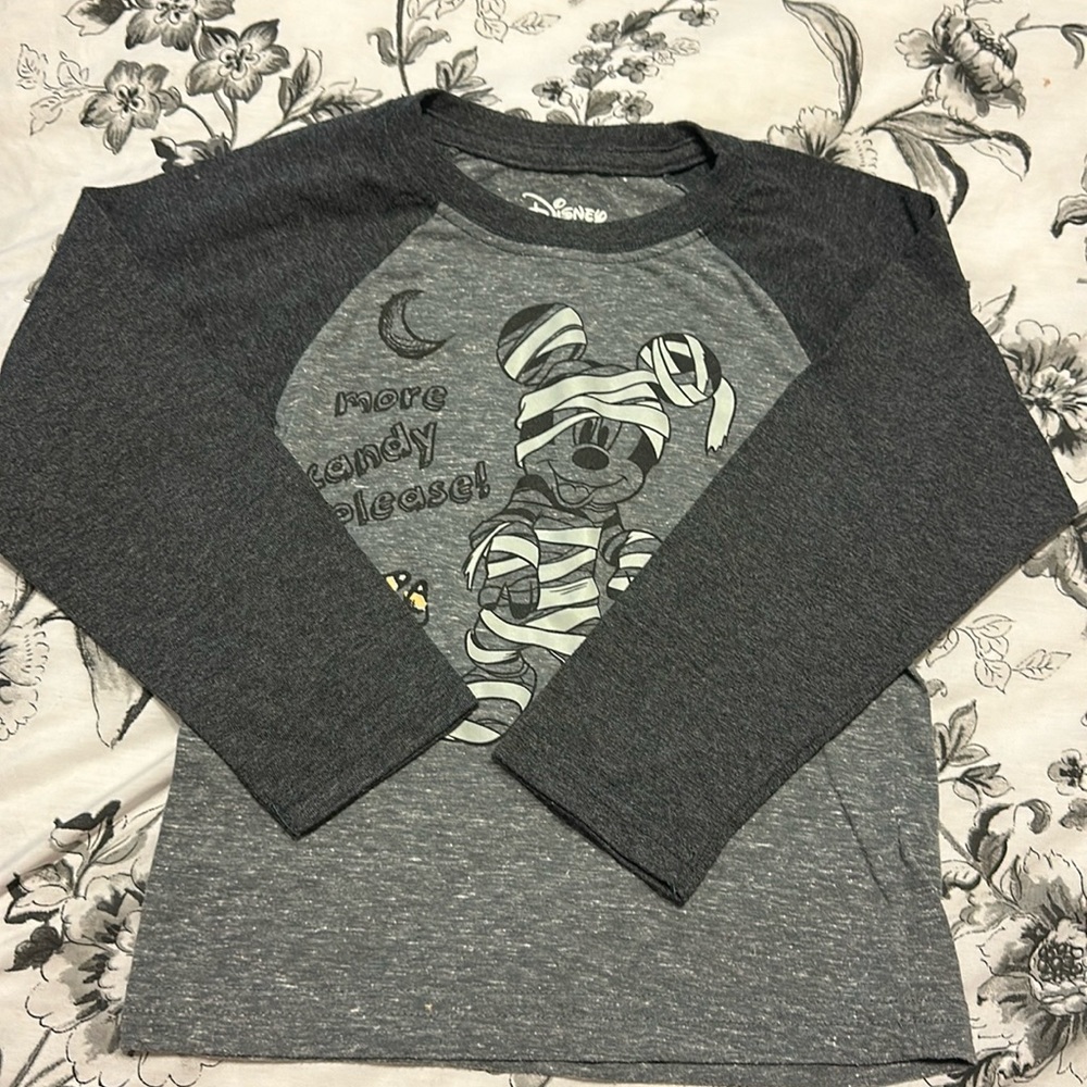 Boy Halloween Long sleeves size 5T